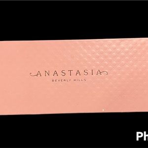 Anastasia Palette 💜